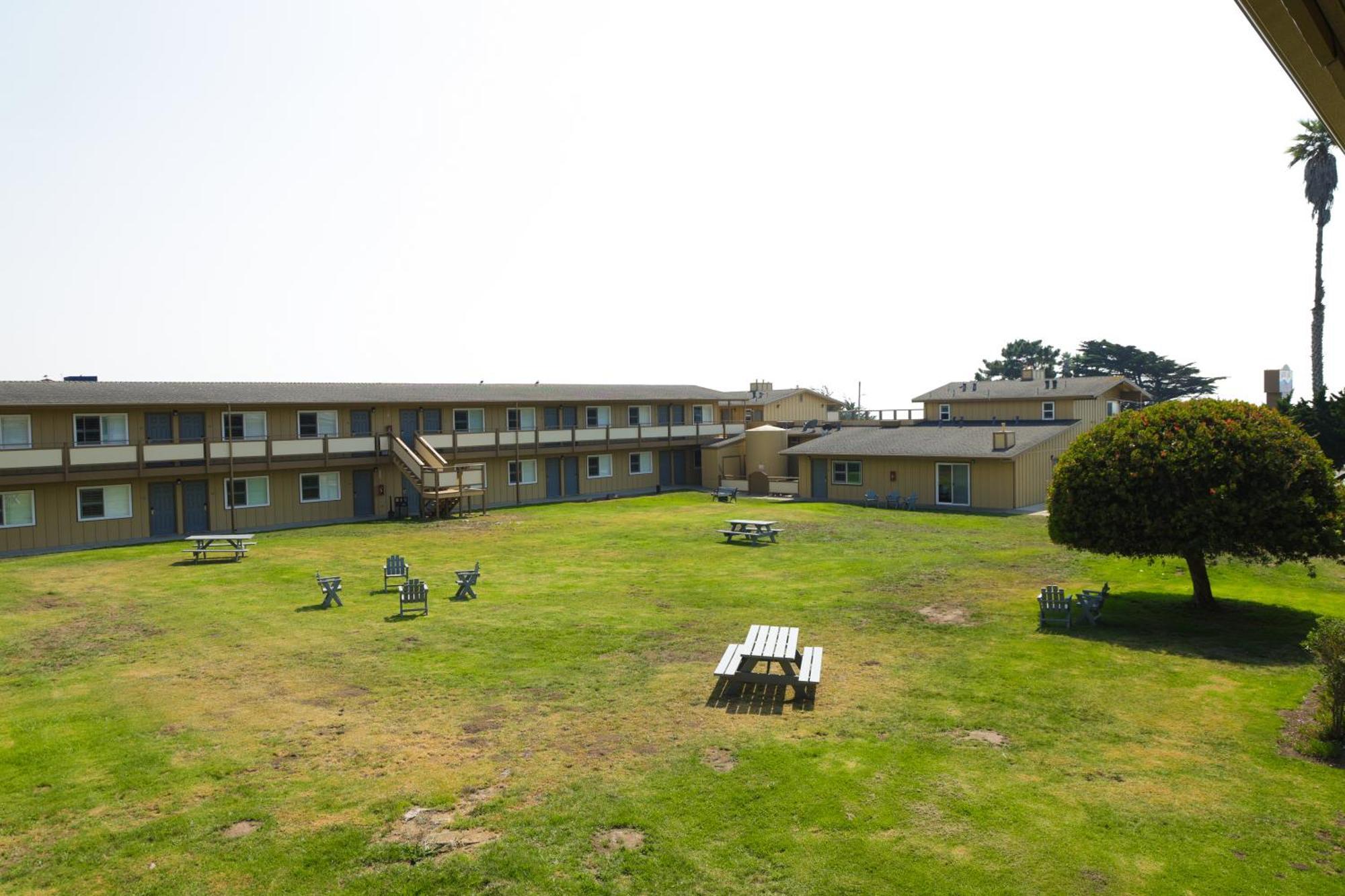 Silver Surf Motel San Simeon Exteriör bild
