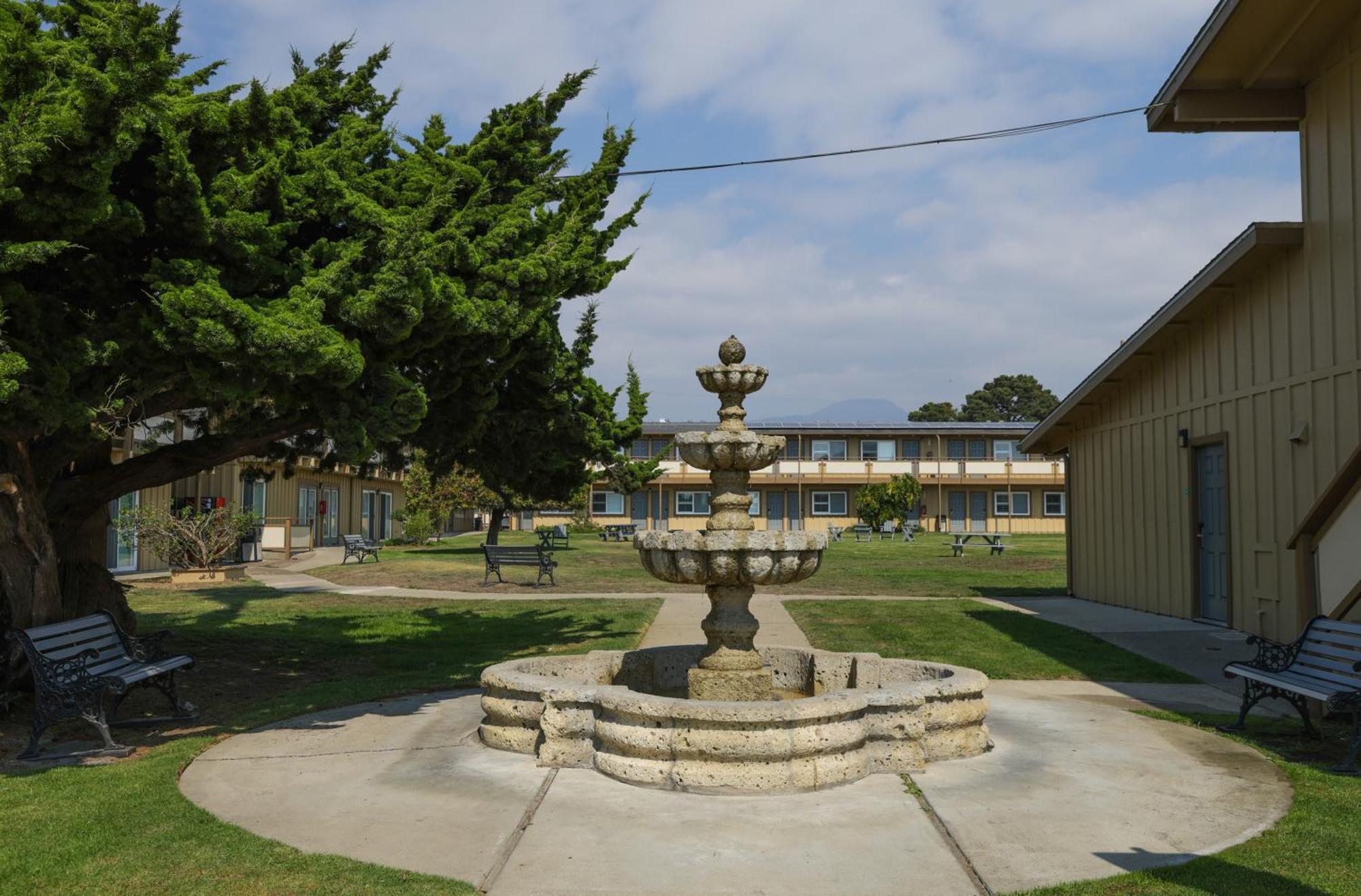 Silver Surf Motel San Simeon Exteriör bild