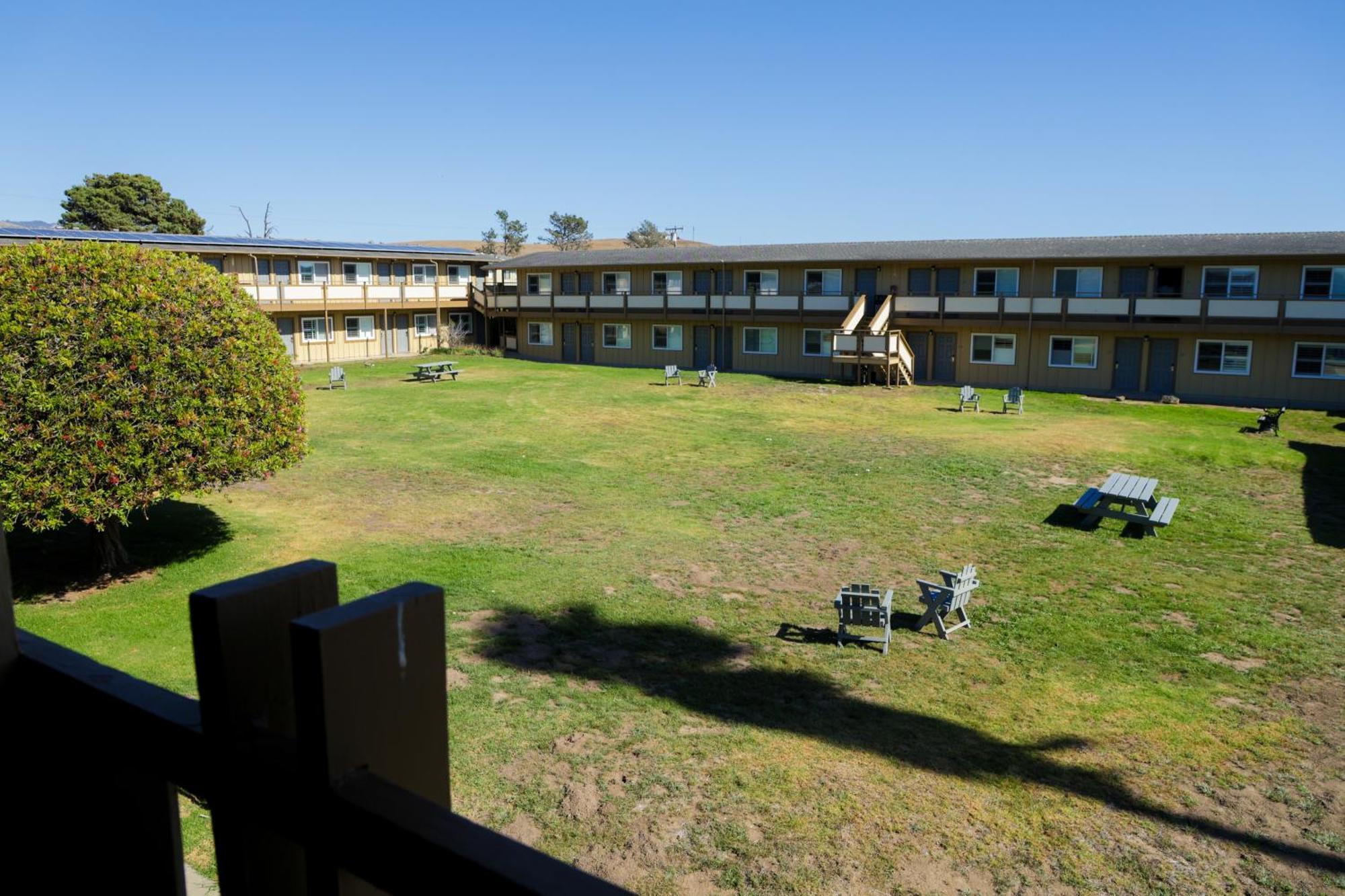 Silver Surf Motel San Simeon Exteriör bild